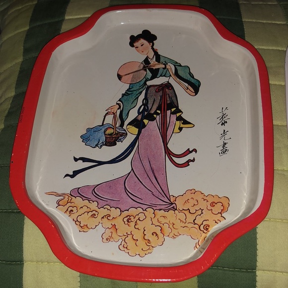 Pair of MCM Small Metal Trays - Picture 2 of 4